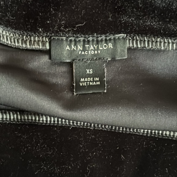 Ann Taylor Factory Velvet 3/4 Sleeve Sweater - Picture 3 of 5